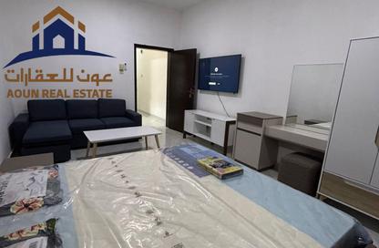 شقة - 1 حمام للايجار في ميجا مول - القاسمية - الشارقة