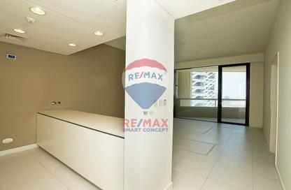 Apartment - 1 Bedroom - 2 Bathrooms for sale in Marafid Tower - Najmat Abu Dhabi - Al Reem Island - Abu Dhabi