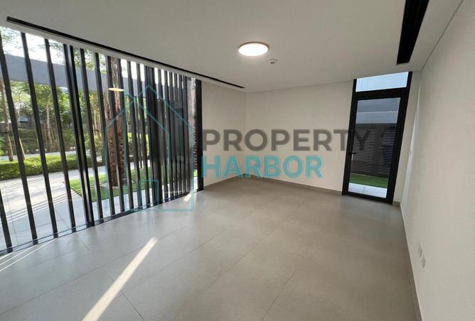 69900386 - Property Image 3