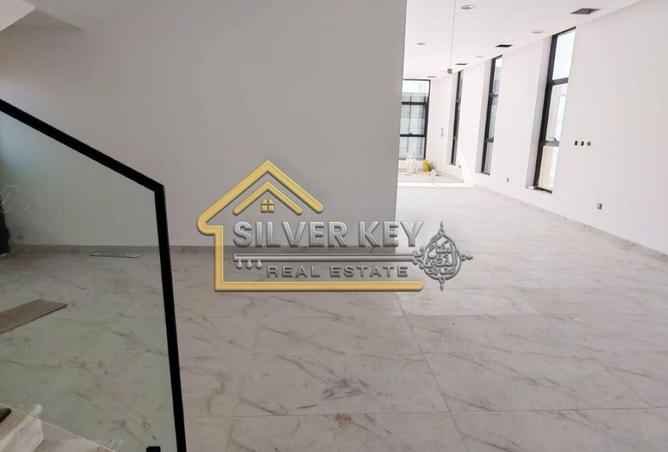 80249037 - Property Image 2