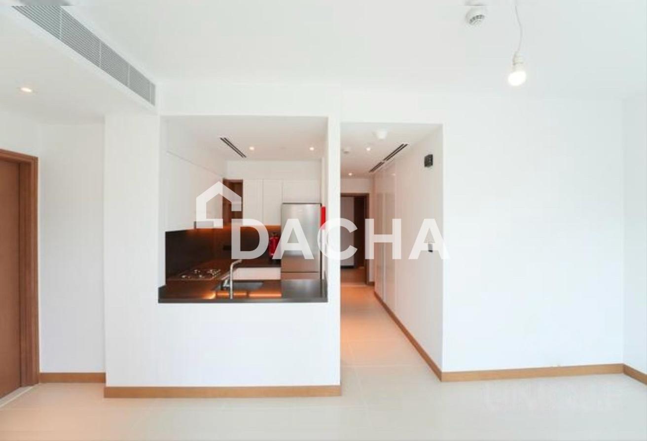 Unfurnished | Prime Location | Modern Living photo 7