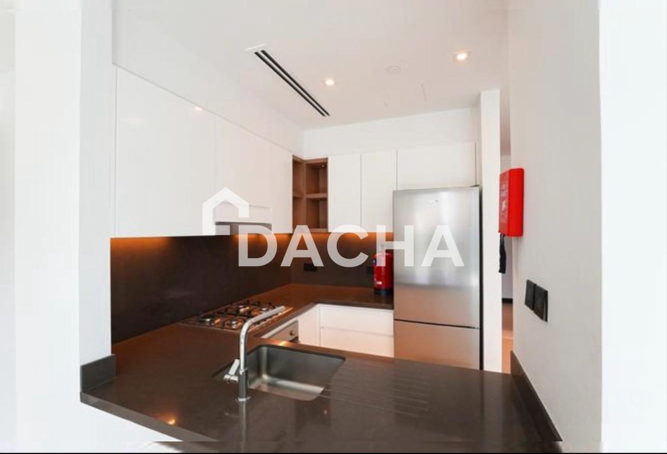 Unfurnished | Prime Location | Modern Living photo 4