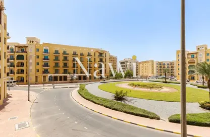 شقة - غرفة نوم - 2 حمامات للايجار في IC1-EMR-16 - طراز إماراتي - المدينة العالمية - دبي