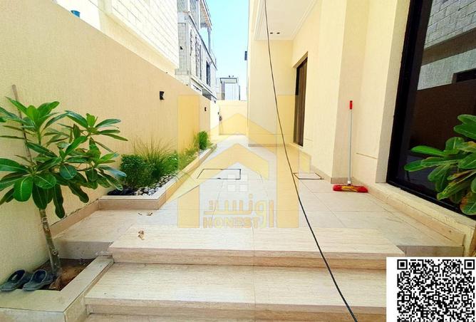 68730867 - Property Image 2