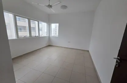 Apartment - 1 Bedroom - 2 Bathrooms for rent in Al Qulaya'ah - Al Sharq - Sharjah