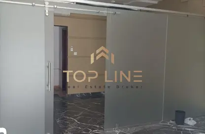 متجر - استوديو - 1 حمام للايجار في بي 20 - طراز فرنسي - المدينة العالمية - دبي