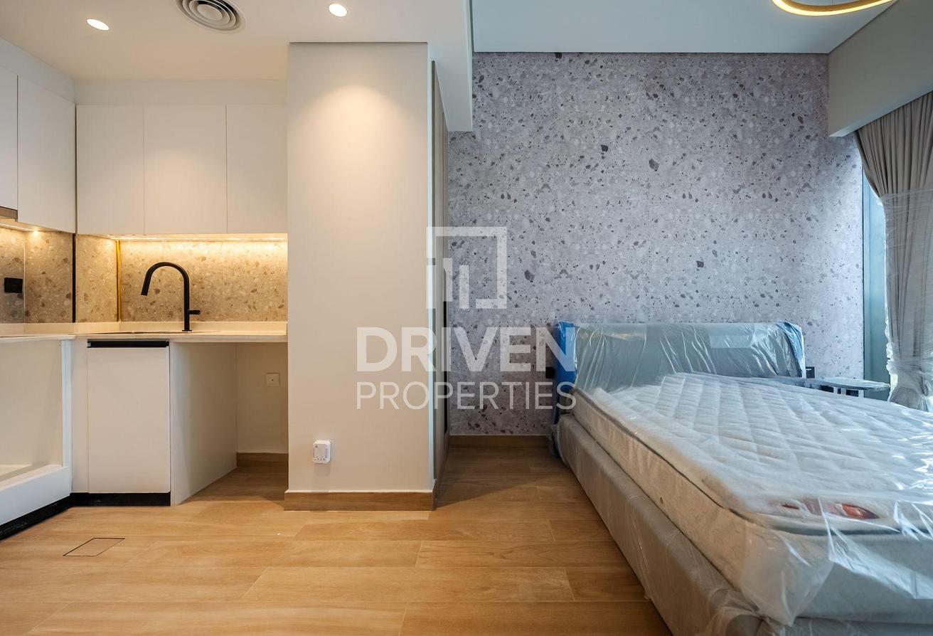 Vastu Complaint | Brand New | Fully Furnished photo 5