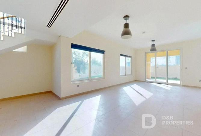 77373511 - Property Image 2