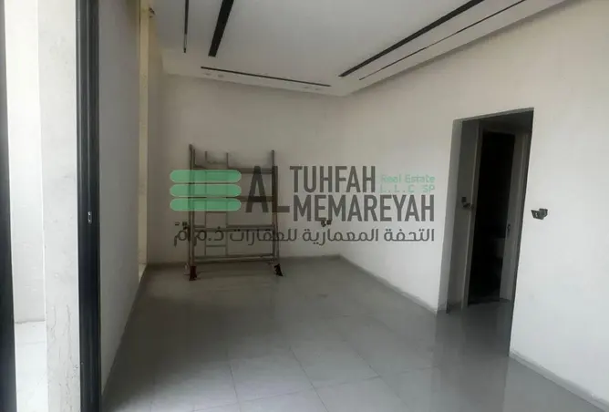84064151 - Property Image 2