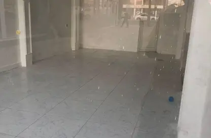 متجر - استوديو - 2 حمامات للايجار في فلل الروضة 2 - 2  الروضة - الروضة - عجمان