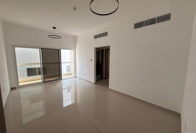 56940273 - Property Image 2