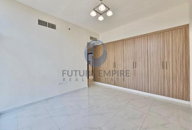 74254666 - Property Image 2