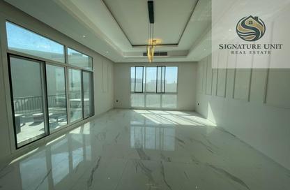 Villa - 5 Bedrooms - 7 Bathrooms for rent in Al Aweer 1 - Al Aweer - Dubai