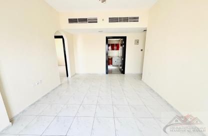 Apartment - 2 Bedrooms - 2 Bathrooms for rent in SG Muwaileh Building - Muwaileh - Sharjah