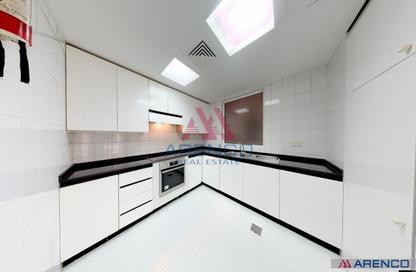 Apartment - 2 Bedrooms - 2 Bathrooms for rent in Golden Sands 8 - Al Mankhool - Bur Dubai - Dubai