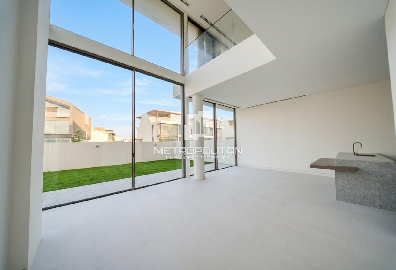 3 BR+Family Room|Ready Soon|Single Row|SD G+2 photo 5