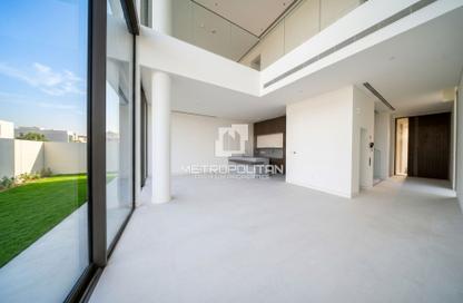 Villa - 3 - 4 for rent in Nad Al Sheba Gardens 3 - Nad Al Sheba Gardens - Nad Al Sheba 1 - Nad Al Sheba - Dubai