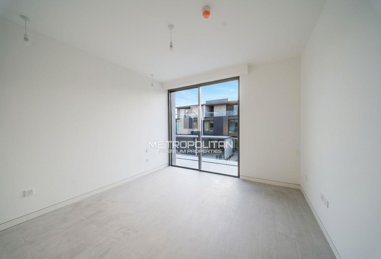 3 BR+Family Room|Ready Soon|Single Row|SD G+2 photo 12