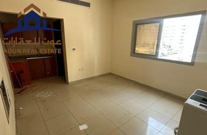 Apartment - Studio - 1 Bathroom for rent in Thuraya Al Majaz Building - Al Majaz 3 - Al Majaz - Sharjah