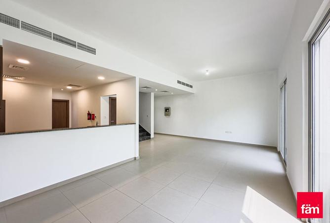 83211925 - Property Image 3