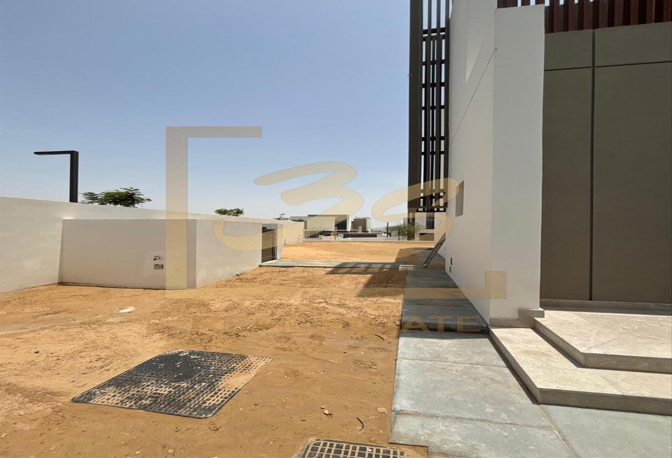 LUXURY 5BR VILLA | SPACIOUS | READY TO MOVE photo 15
