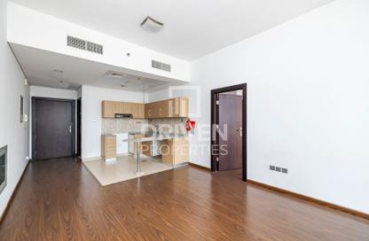 Apartment - 1 - 1 for sale in Binghatti Views - Dubai Silicon Oasis - Dubai