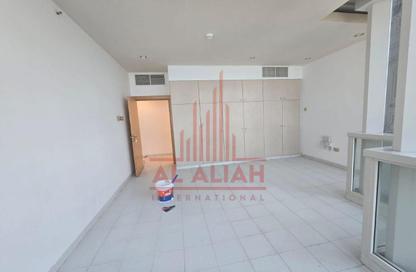 Apartment - 2 Bedrooms - 2 Bathrooms for rent in Corniche Road - Abu Dhabi