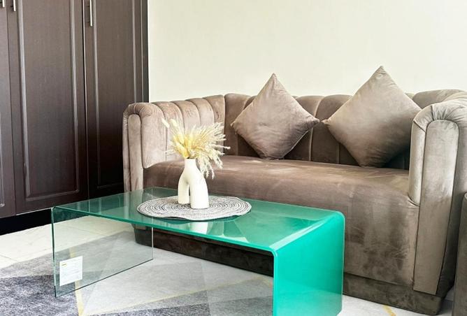 76130825 - Property Image 3