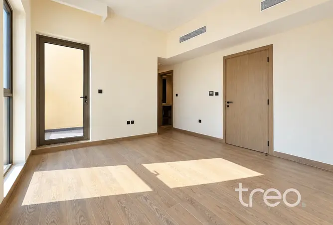 166523837 - Property Image 3