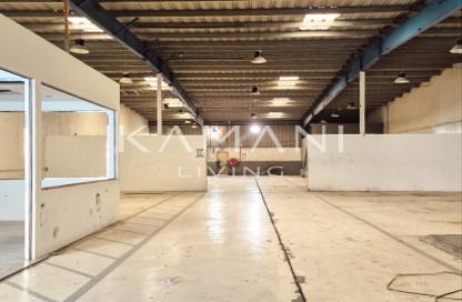 Warehouse - Studio - 6 Bathrooms for rent in Al Quoz 1 - Al Quoz - Dubai