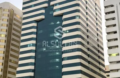 شقة - 2 غرف نوم - 2 حمامات للايجار في برج العتيبة - شارع النجدة - أبوظبي