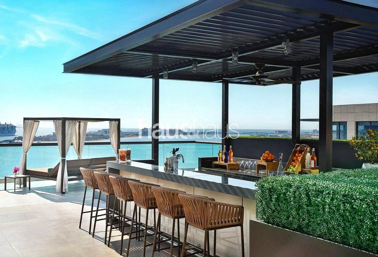 Presidential Suite | Bills and Service Included photo 7