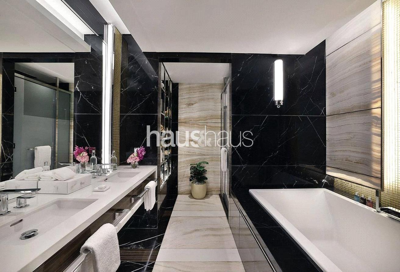 Presidential Suite | Bills and Service Included photo 9