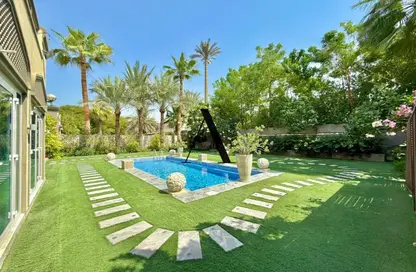 Villa - 5 Bedrooms - 6 Bathrooms for sale in Regional Large - Regional - Jumeirah Park - Dubai