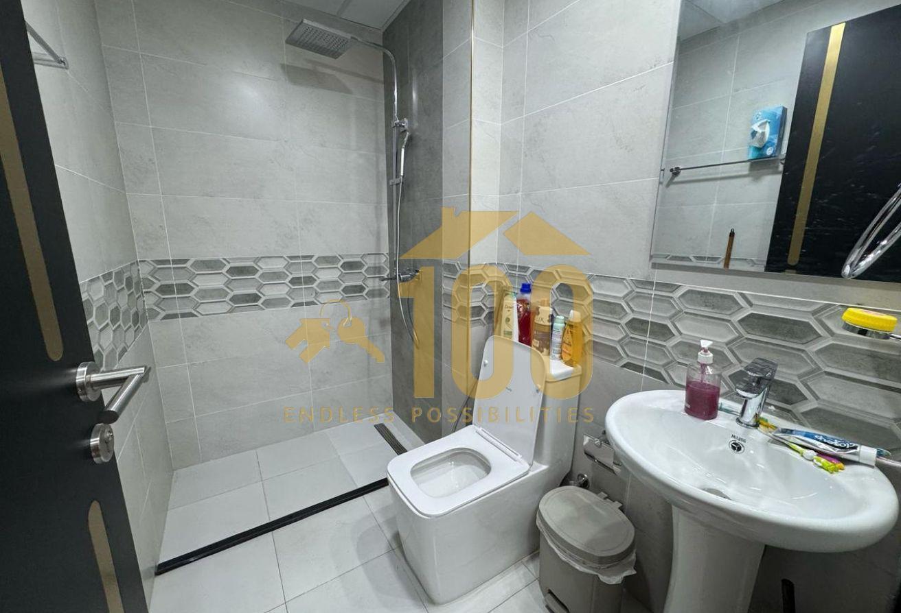 Classy Studio | Balcony | Highway Facing photo 17