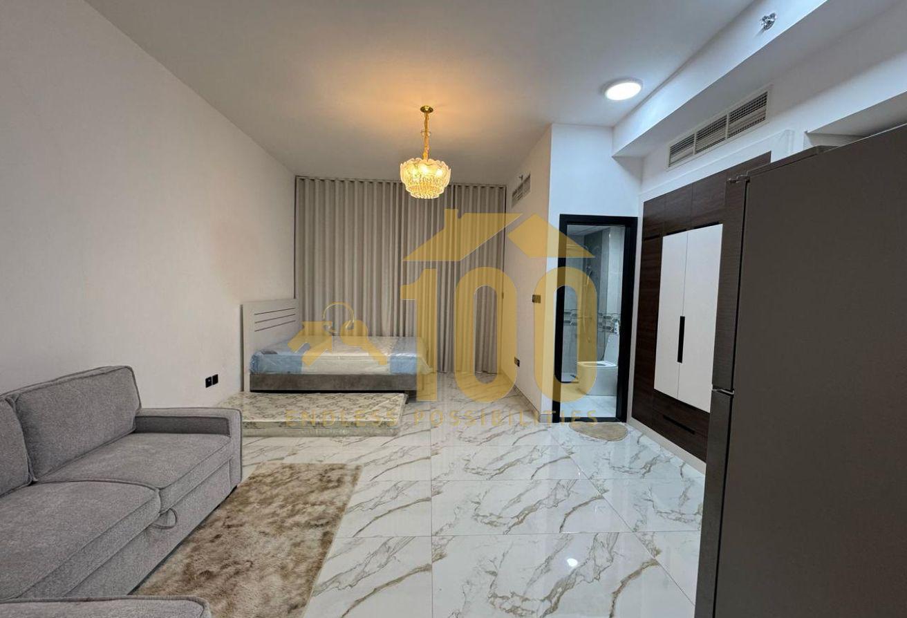 Classy Studio | Balcony | Highway Facing photo 2