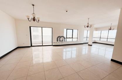 Apartment - 3 - 4 for rent in Al Marwa Tower 1 - Al Marwa Towers - Cornich Al Buhaira - Sharjah Apartment - 3 - 4 for rent in Al Marwa Tower 1 - Al Marwa Towers - Cornich Al Buhaira - Sharjah