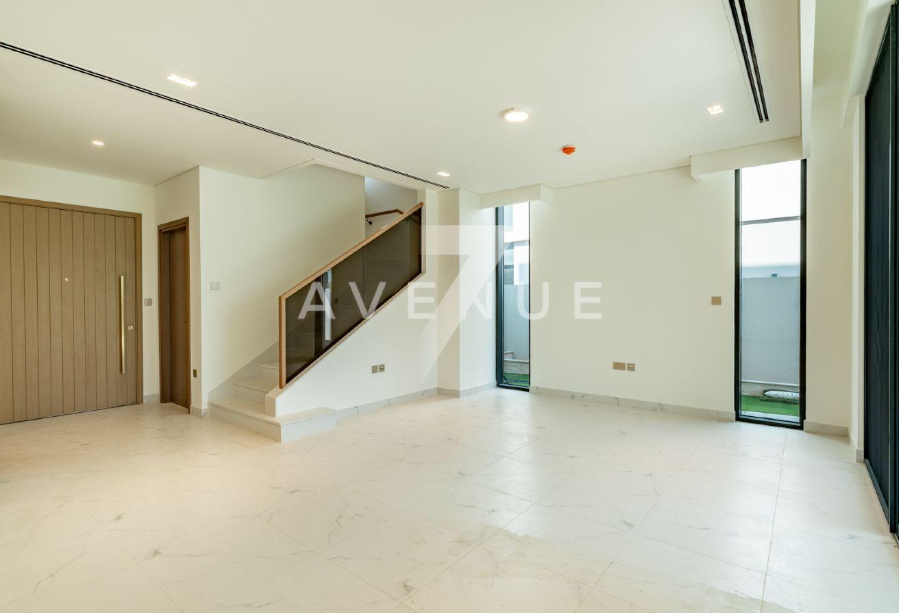 Natural Lighting I Huge Lay-out I Premium Quality photo 6