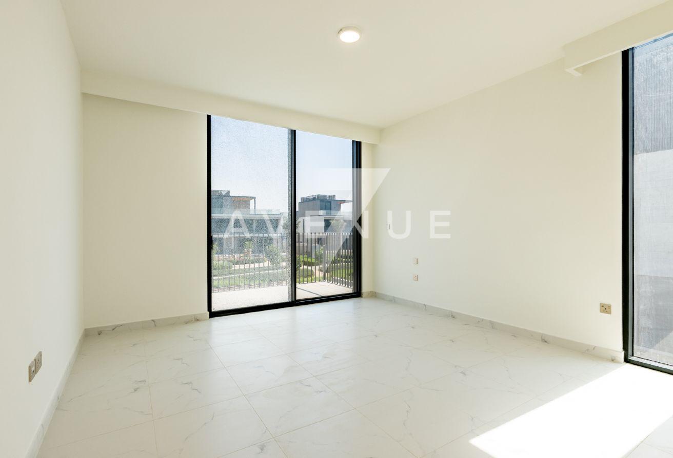 Natural Lighting I Huge Lay-out I Premium Quality photo 21
