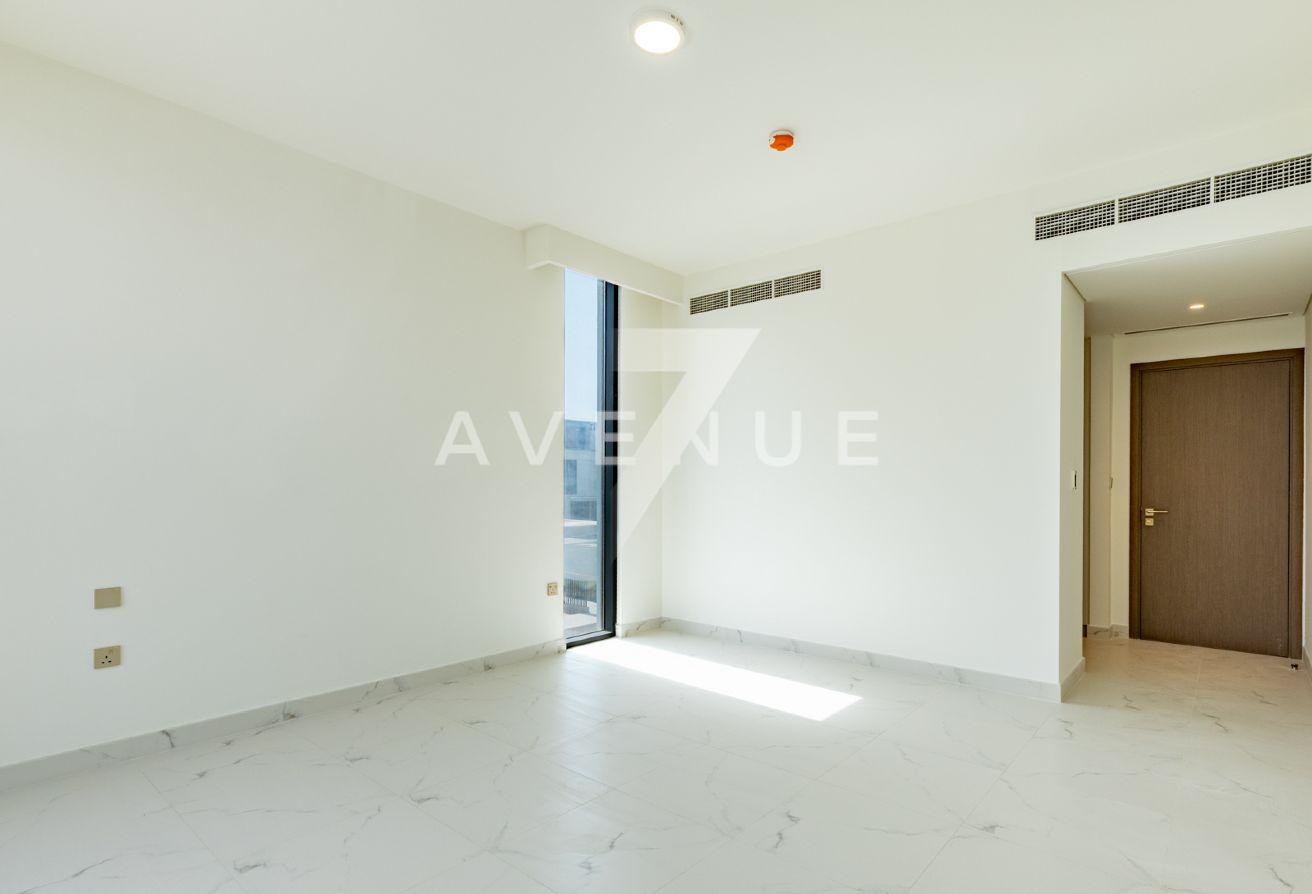 Natural Lighting I Huge Lay-out I Premium Quality photo 20
