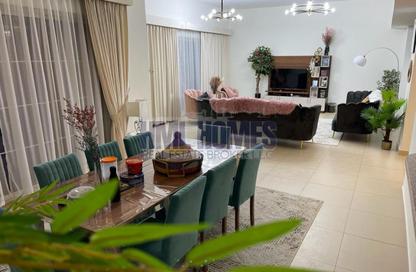 Villa - 4 - 5 for sale in Nad Al Sheba Villas - Nad Al Sheba 3 - Nad Al Sheba - Dubai