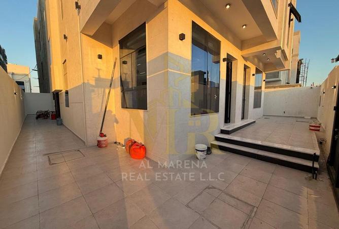 104244438 - Property Image 2
