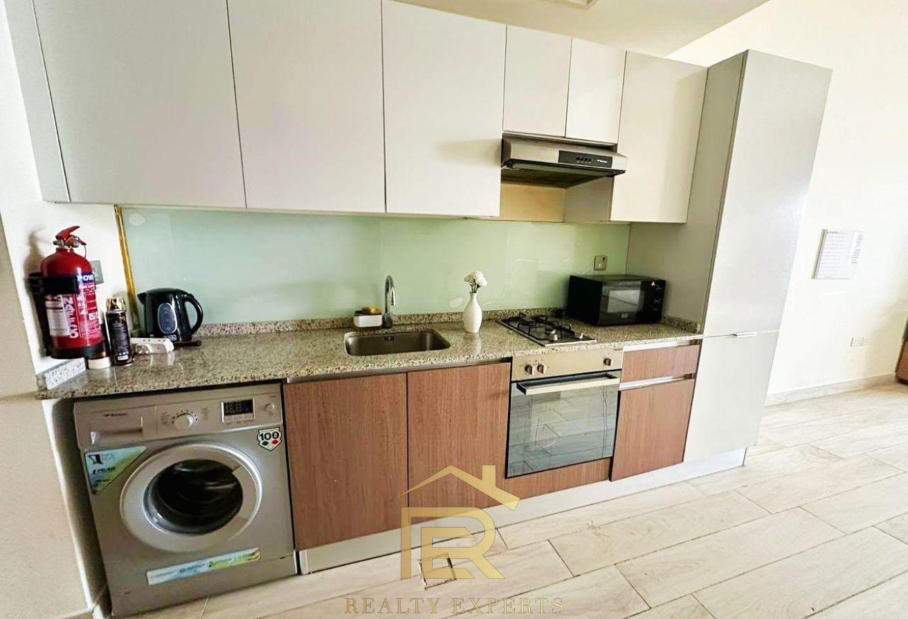 SPACIOUS STUDIO | FULLY FURNISHED | READY TO MOVE! photo 5