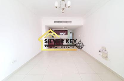 Apartment - Studio - 1 for rent in Al Khan - Sharjah