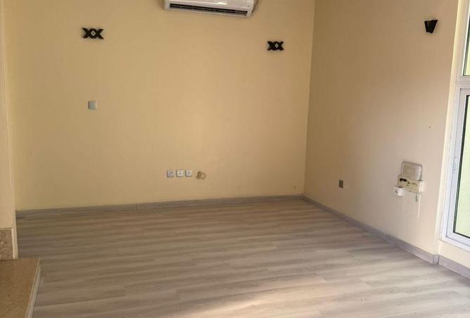 74235866 - Property Image 2