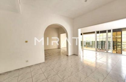 Villa - 4 Bedrooms - 4 Bathrooms for rent in Jumeirah 1 Villas - Jumeirah 1 - Jumeirah - Dubai Villa - 4 Bedrooms - 4 Bathrooms for rent in Jumeirah 1 Villas - Jumeirah 1 - Jumeirah - Dubai
