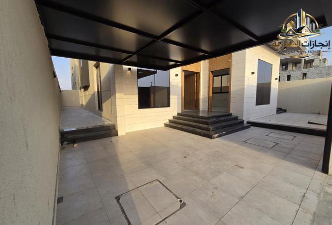 113252024 - Property Image 3