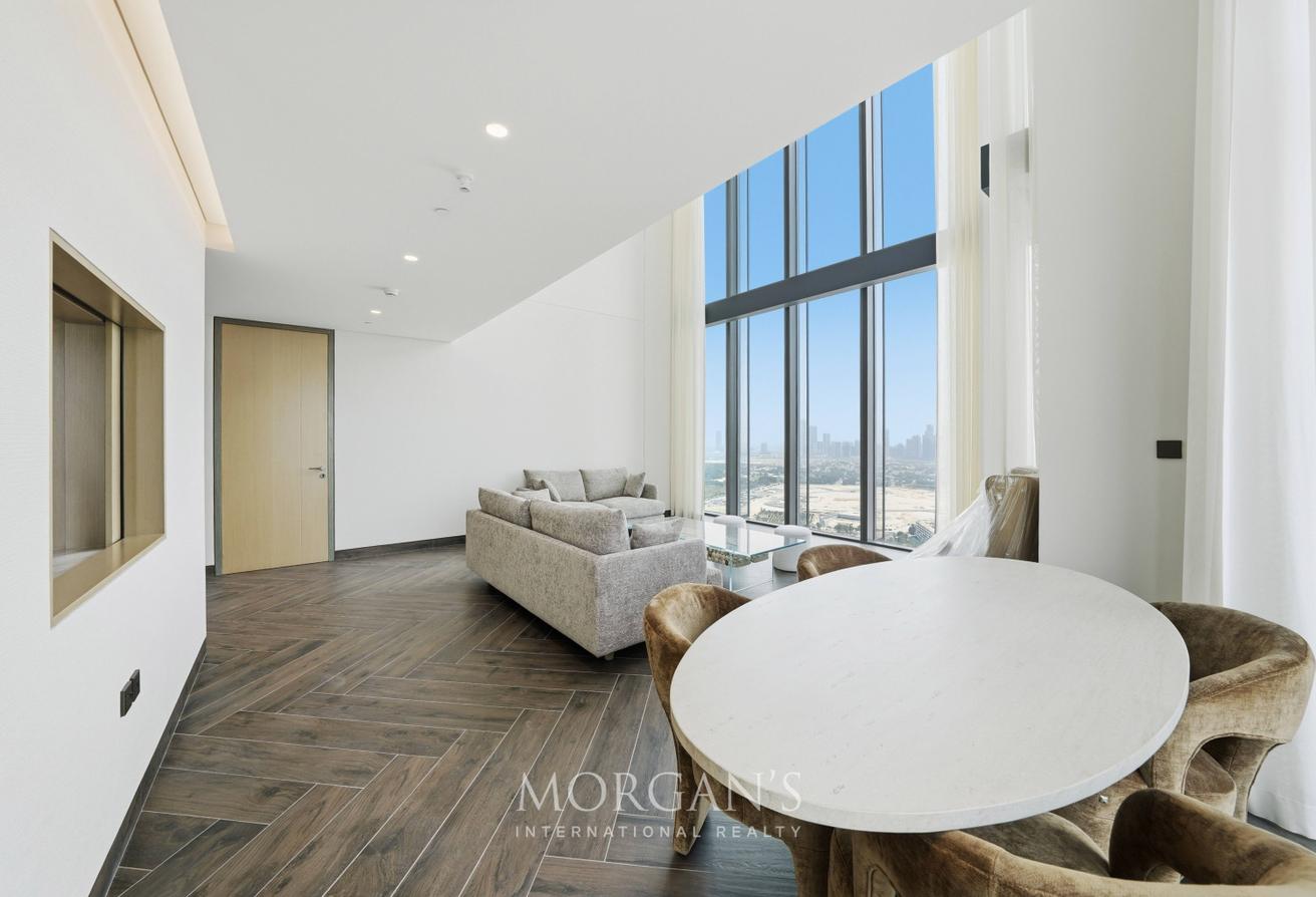 2BR+M | Furnished | Stunning | Balcony | Vacant photo 4