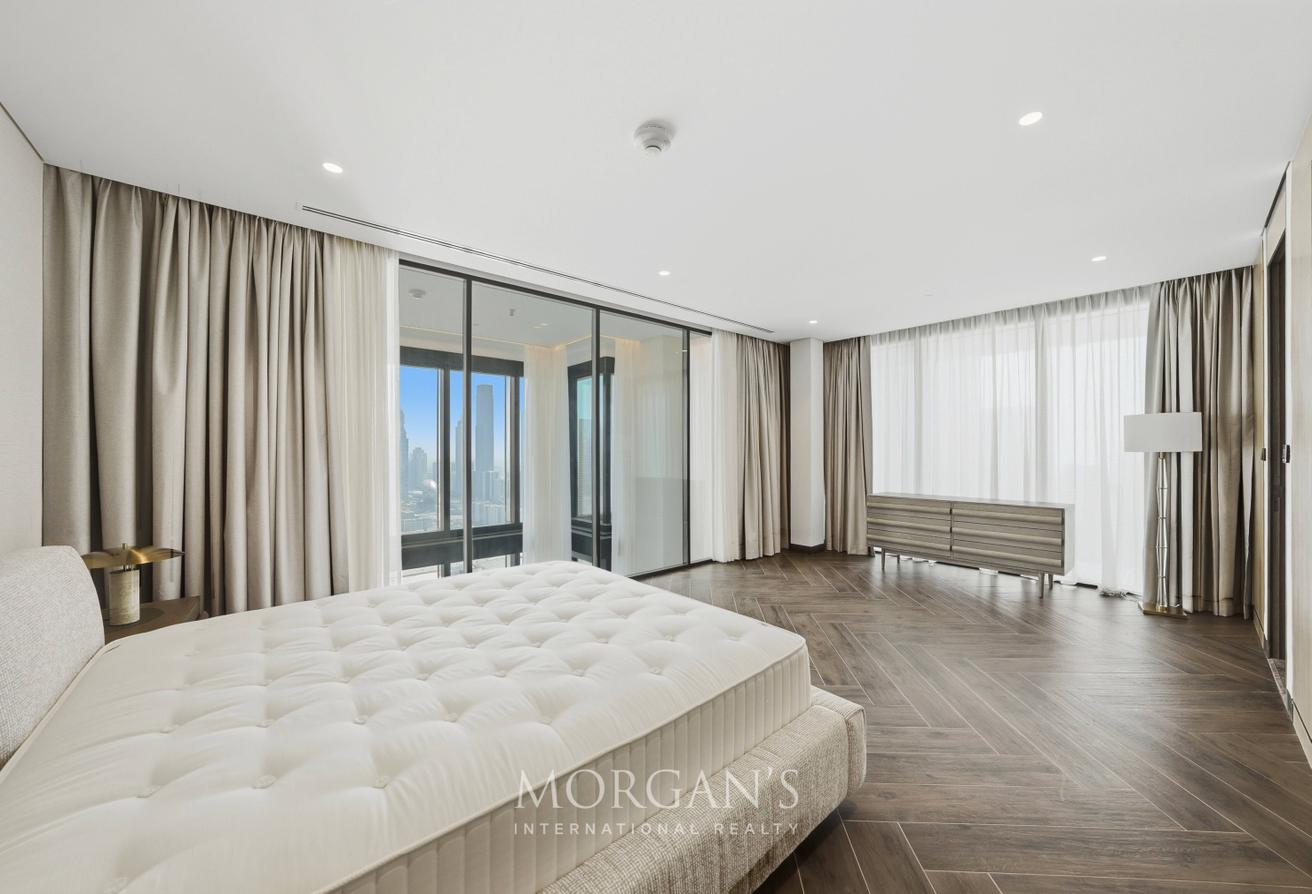 2BR+M | Furnished | Stunning | Balcony | Vacant photo 11