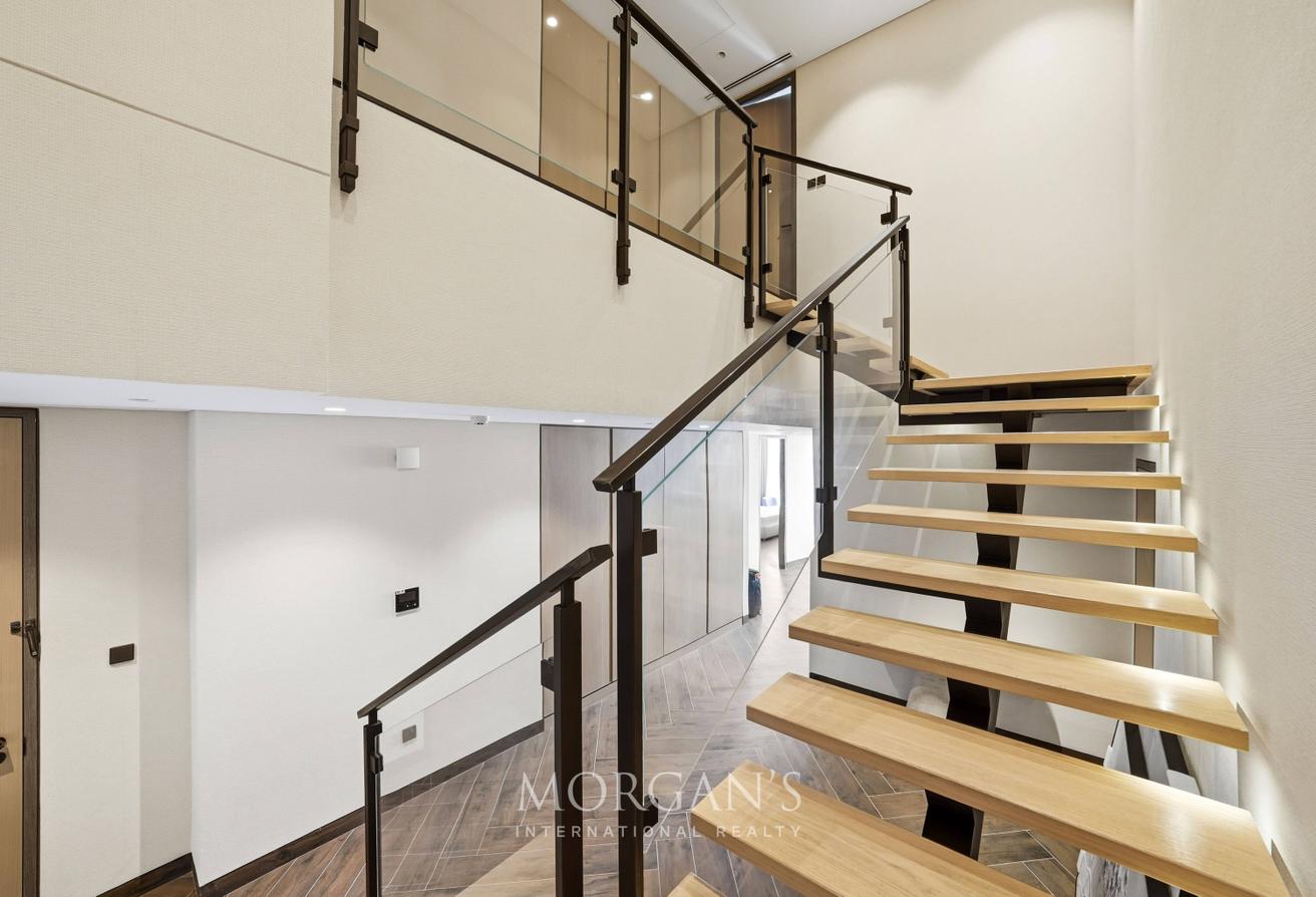 2BR+M | Furnished | Stunning | Balcony | Vacant photo 9
